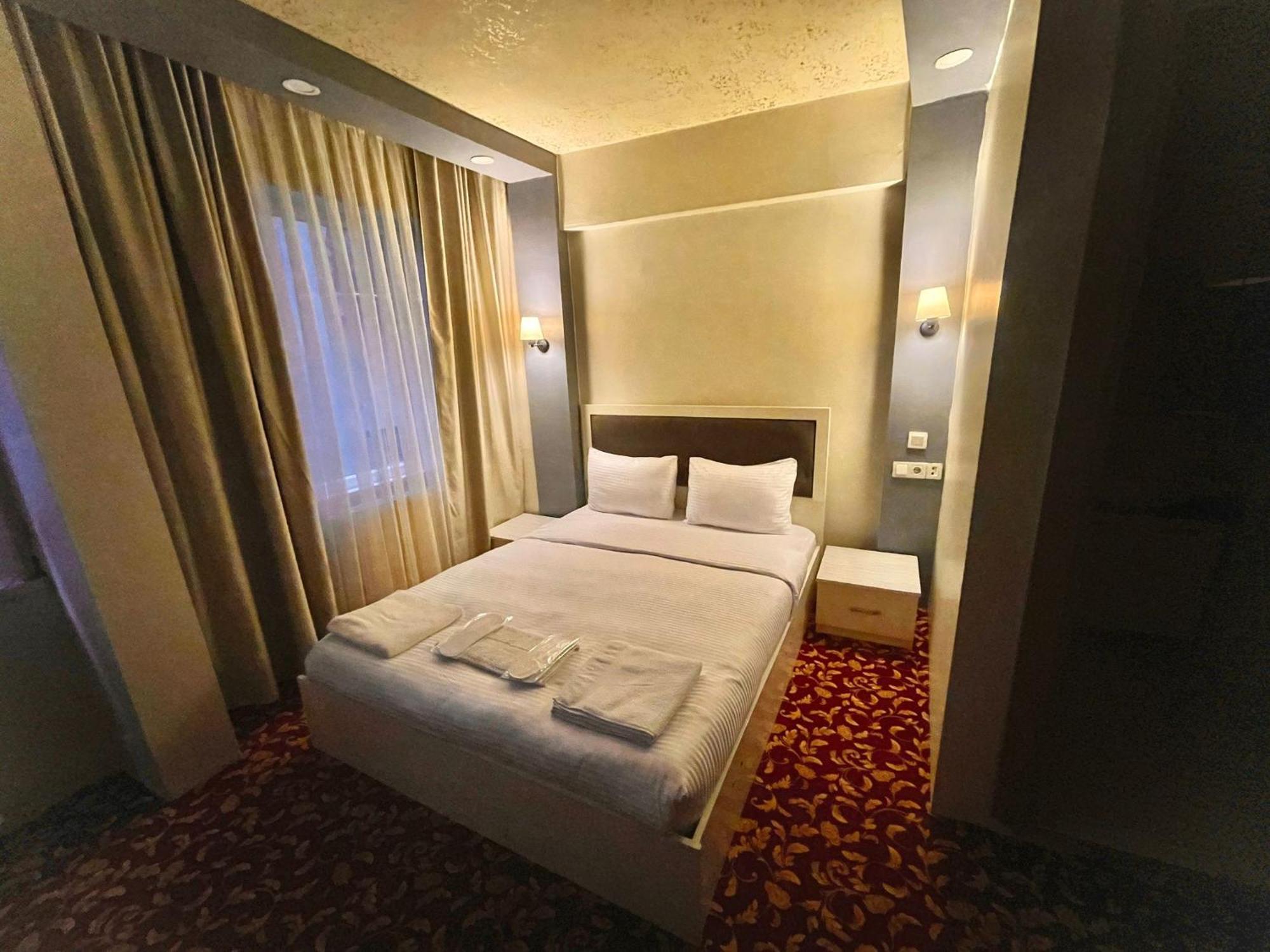 Ufuk Hotel อิสตันบูล ภายนอก รูปภาพ