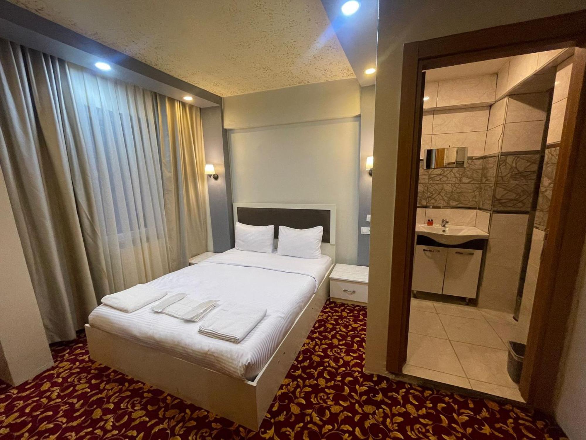 Ufuk Hotel อิสตันบูล ภายนอก รูปภาพ